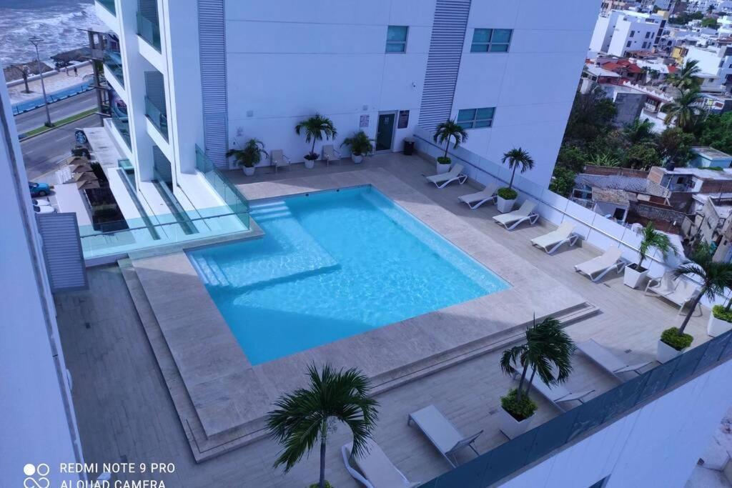 Condominio Torre Eme Frente Al Malecon Vista A La Ciudad Con Alberca Y Algo Al Mar Gimnacio 마사틀란 외부 사진