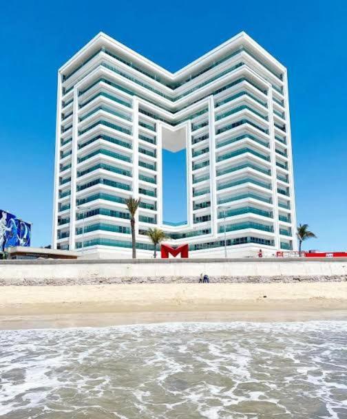 Condominio Torre Eme Frente Al Malecon Vista A La Ciudad Con Alberca Y Algo Al Mar Gimnacio 마사틀란 외부 사진